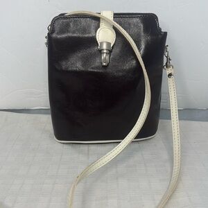 Vintage Vera Pelle Made in Italy Small Bucket Bag Leather Crossbody